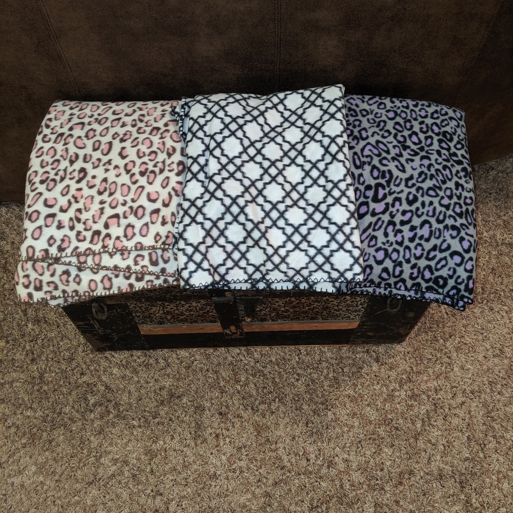 Set of 3 cozy blankets about 59x47 or close to